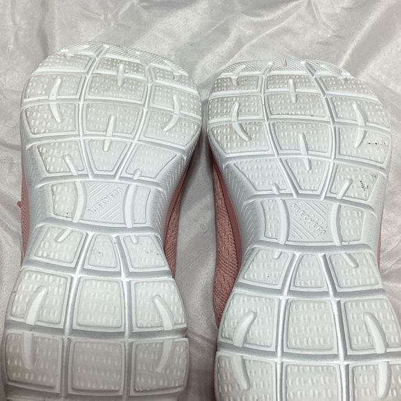 Skechers size 9 Wide fit Women's Pink “Perfect Set” Sneakers - Picture 5 of 11